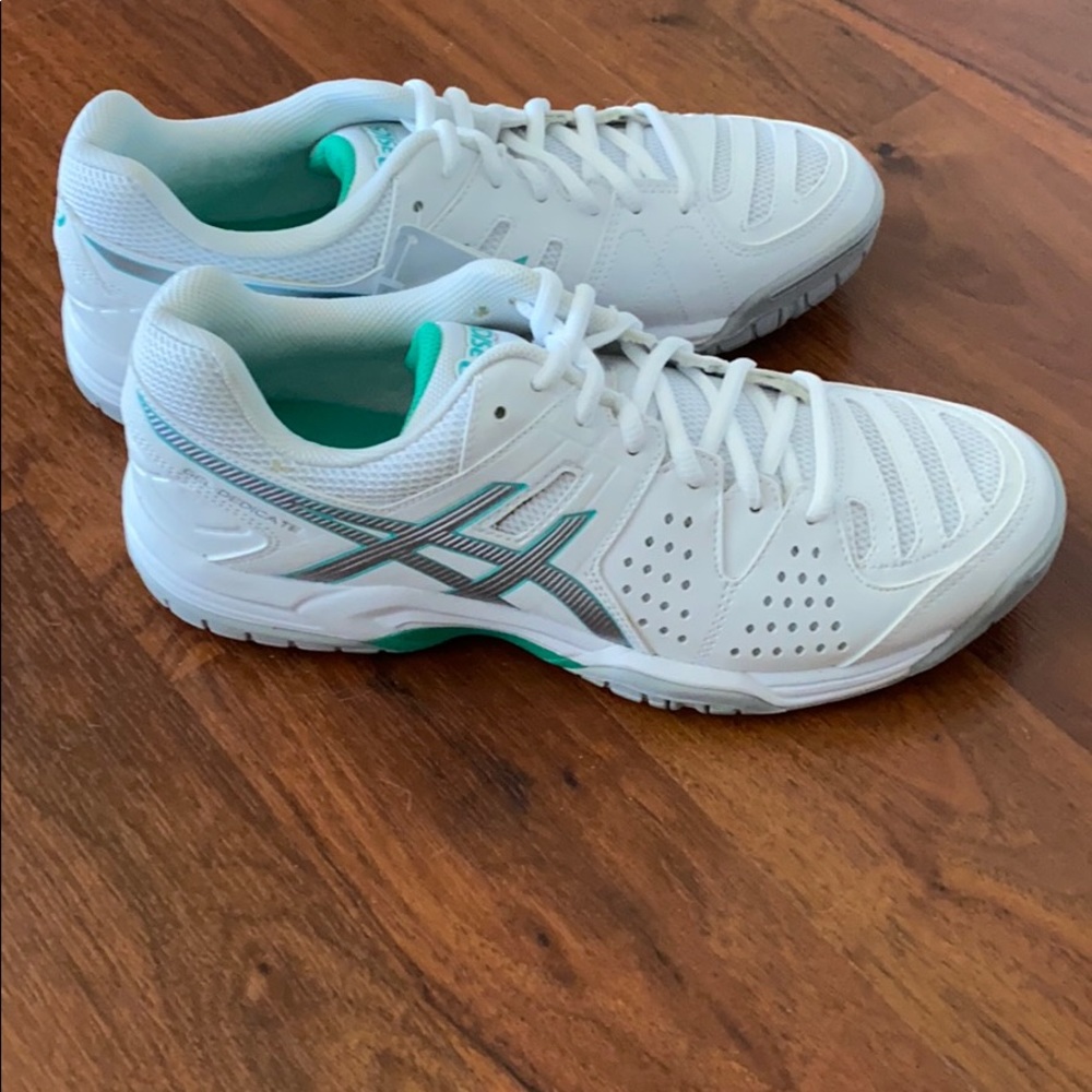 New ASICS tennis shoes